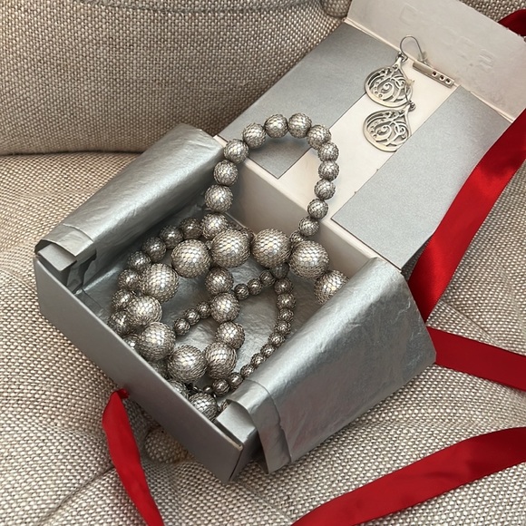 Metal mesh covered beads and earrings by Chicos - Picture 3 of 7